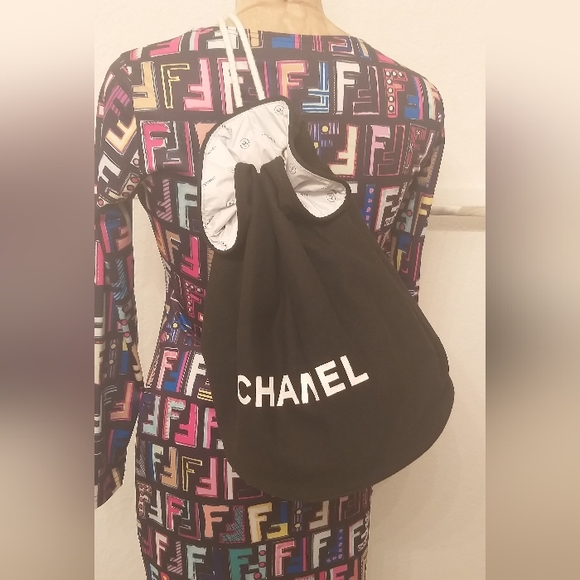 Chanel Black Canvas Bucket bag/bookbag - Picture 7 of 11